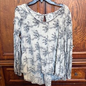 Ivy Jane Floral Long Sleeve Top